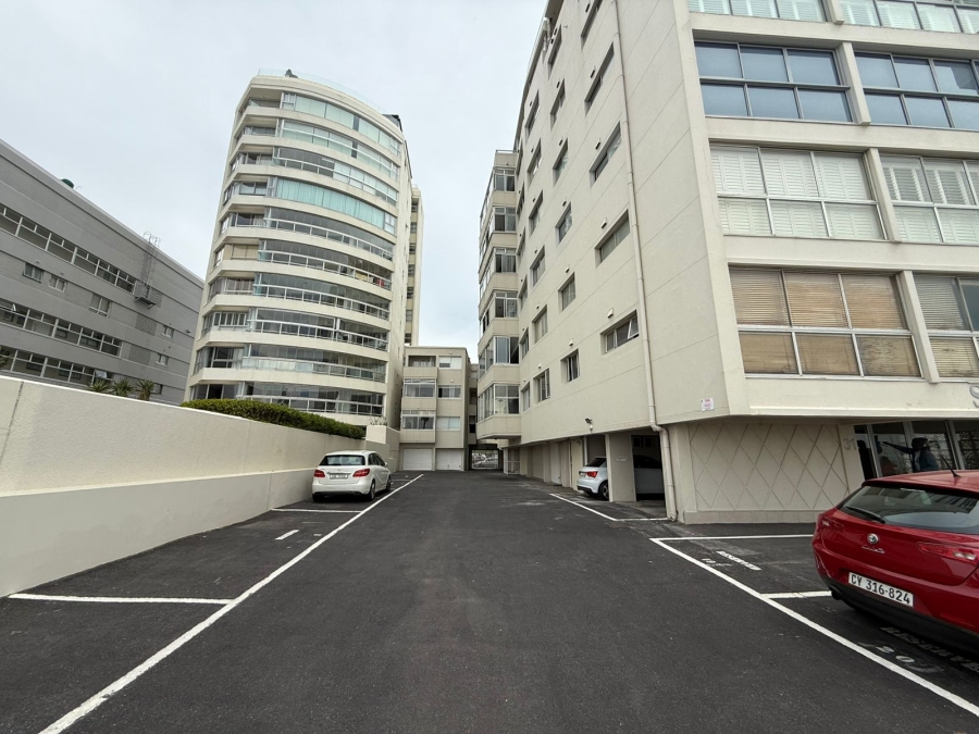 To Let 1 Bedroom Property for Rent in Mouille Point Western Cape